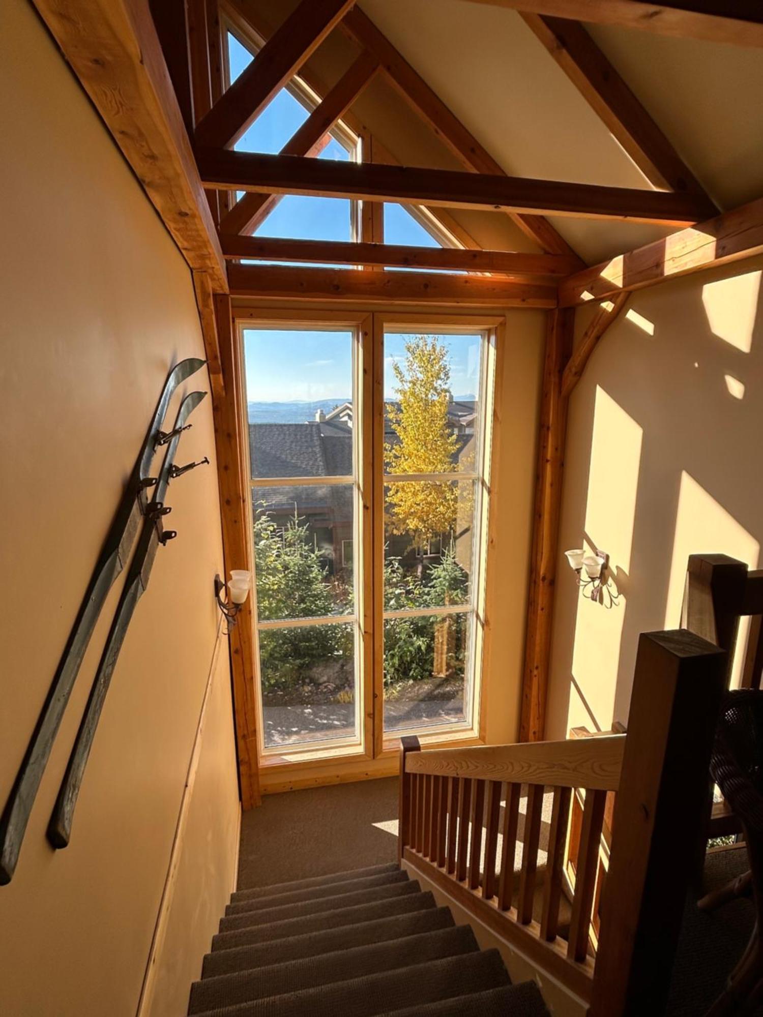 3 Bedroom 3 Bath Ski In Ski Out With Private Hot Tub Big White Ski Resort Экстерьер фото