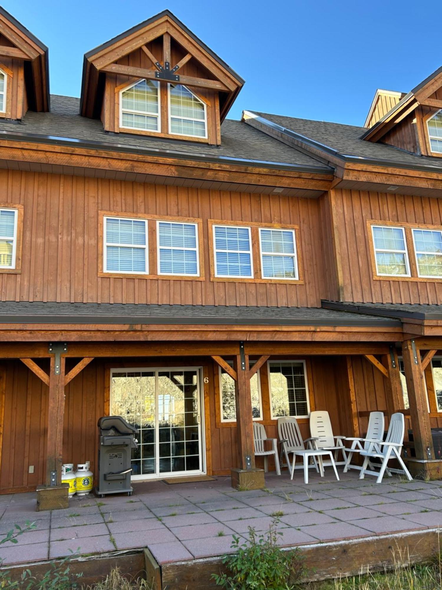 3 Bedroom 3 Bath Ski In Ski Out With Private Hot Tub Big White Ski Resort Экстерьер фото
