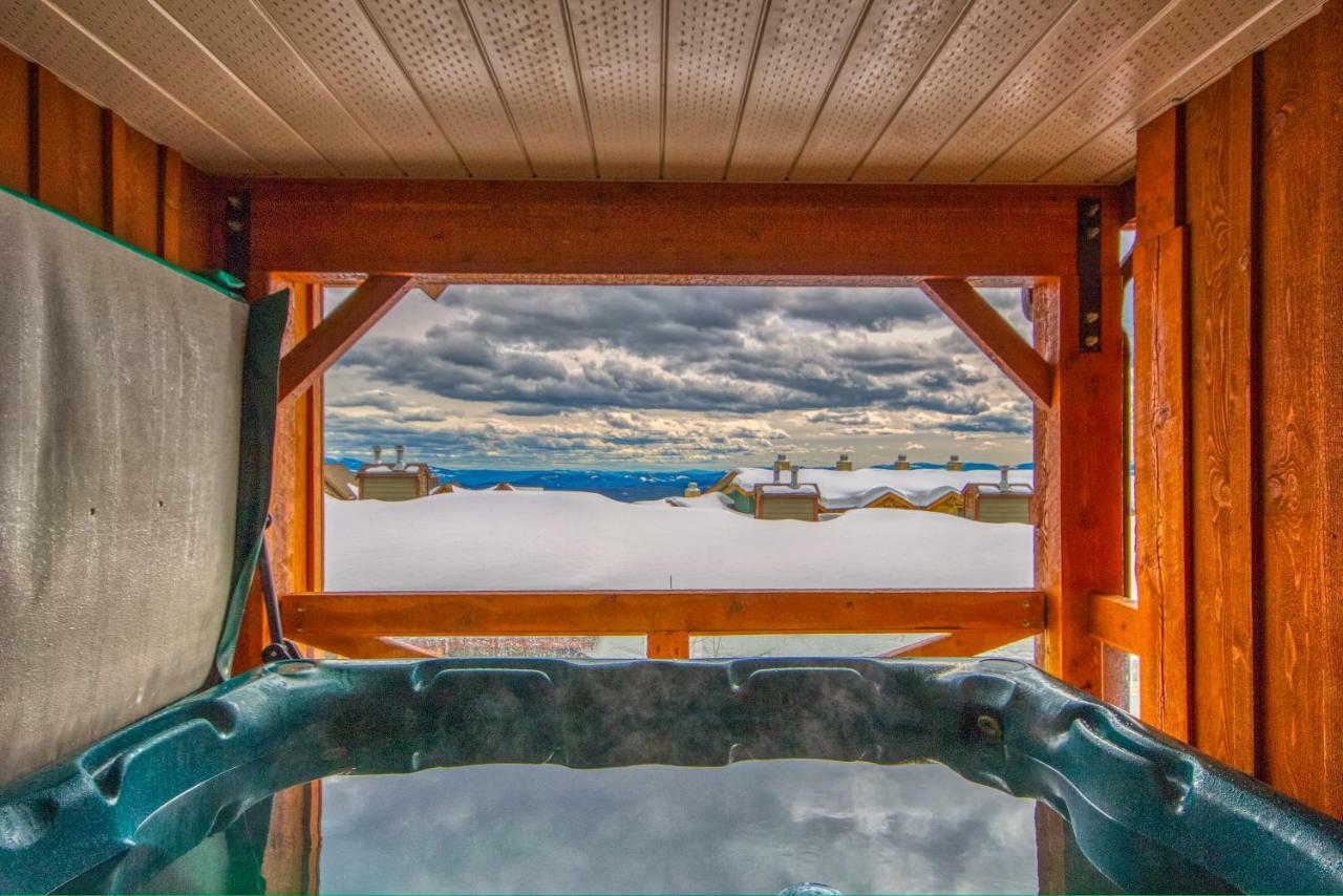 3 Bedroom 3 Bath Ski In Ski Out With Private Hot Tub Big White Ski Resort Экстерьер фото